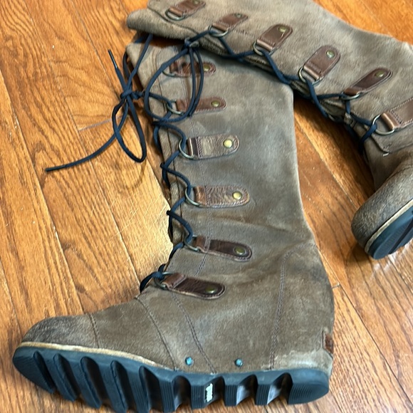 Sorel Leather Lace-up Platform Boots - Picture 15 of 17